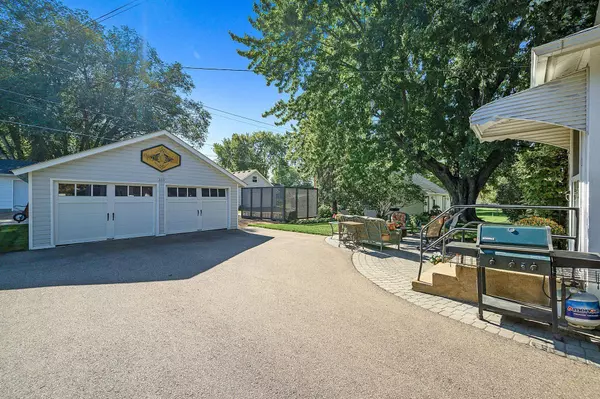 333 W 2nd ST, Waconia, MN 55387