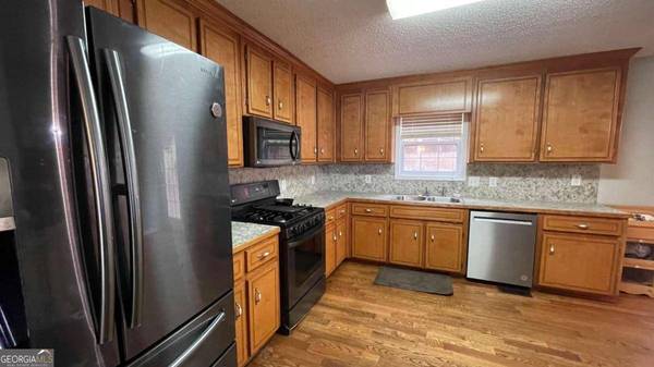 250 Sable Trace DR, Acworth, GA 30102