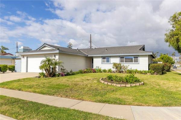 8201 Valencia, Huntington Beach, CA 92647