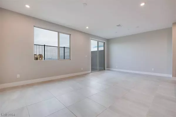 682 Infinity Ridge Street, Las Vegas, NV 89138