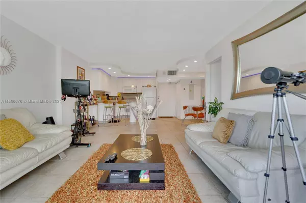 465 Ocean Dr #524, Miami Beach, FL 33139