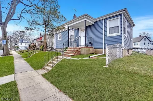 53 Sawyer Ave, East Orange City, NJ 07017