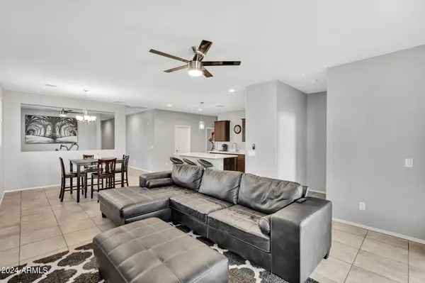 7170 W PUGET Avenue, Peoria, AZ 85345