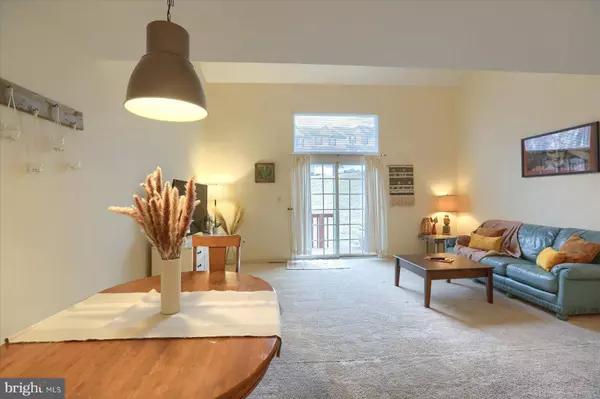 8557 ADAMS CT, Hummelstown, PA 17036