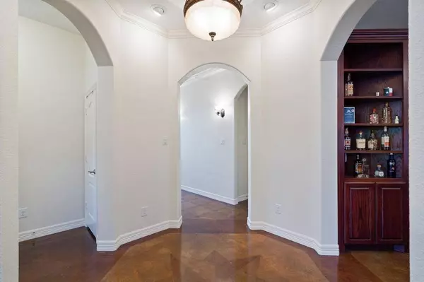 407 Rugged Drive, Red Oak, TX 75154