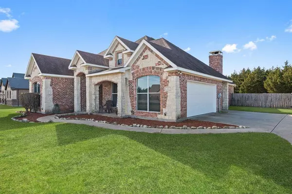 407 Rugged Drive, Red Oak, TX 75154