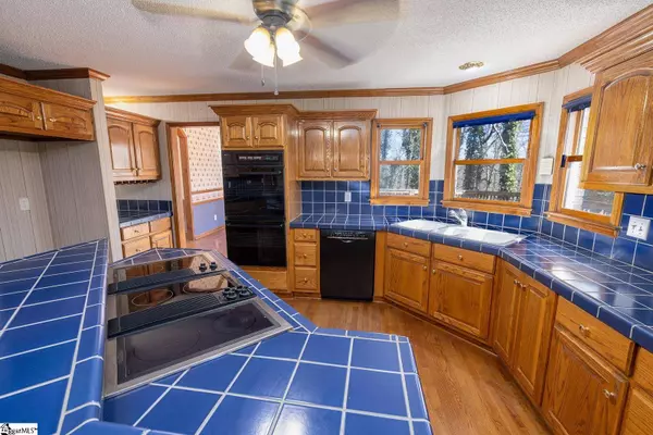 182 Ridge Point Road, Easley, SC 29640