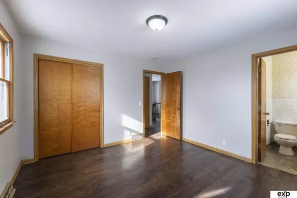 4925 N 55 Street, Omaha, NE 68104