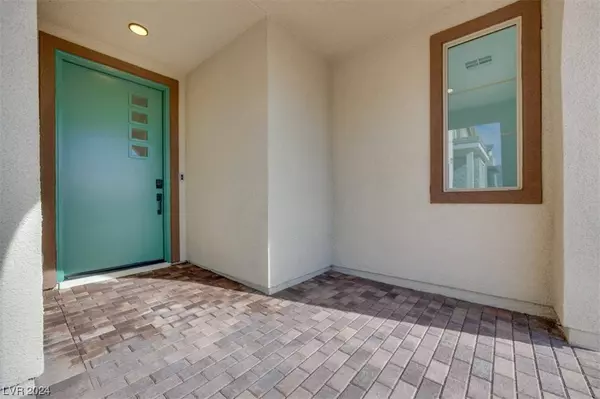 10327 Vonbulin Avenue, Las Vegas, NV 89124