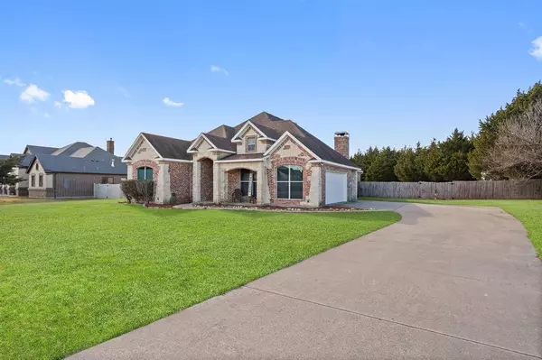 407 Rugged Drive, Red Oak, TX 75154