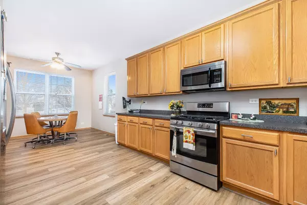 764 Bohannon CIR, Oswego, IL 60543