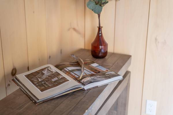 92 Edgecomb RD, Belfast, ME 04915