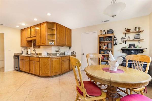 8201 Valencia, Huntington Beach, CA 92647