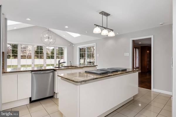 709 MILL ST, Moorestown, NJ 08057