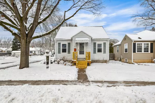 2602 Commercial Avenue, Madison, WI 53704