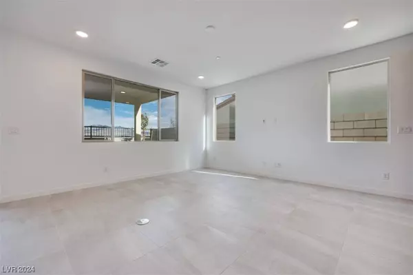 10327 Vonbulin Avenue, Las Vegas, NV 89124