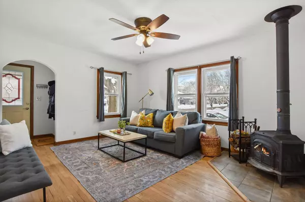 2602 Commercial Avenue, Madison, WI 53704