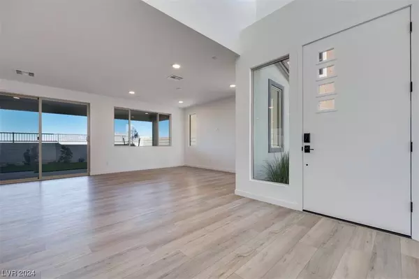 10351 Vonbulin Avenue, Las Vegas, NV 89124