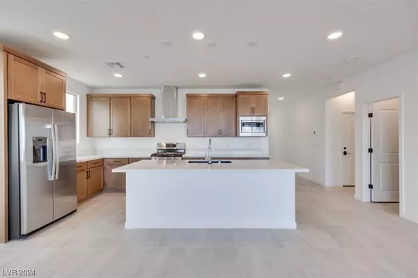 10327 Vonbulin Avenue, Las Vegas, NV 89124