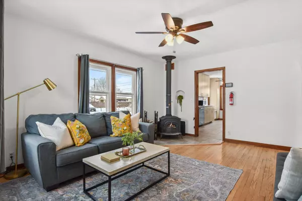 2602 Commercial Avenue, Madison, WI 53704