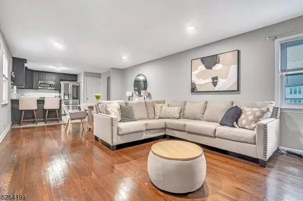 53 Sawyer Ave, East Orange City, NJ 07017