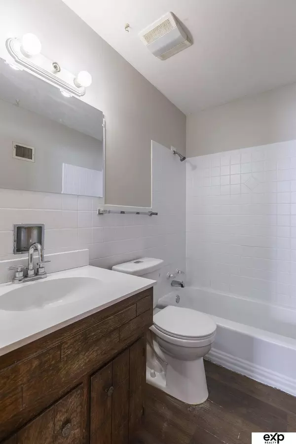 4925 N 55 Street, Omaha, NE 68104