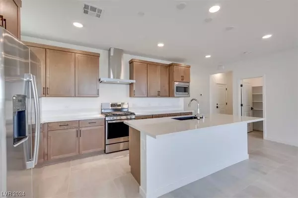 10327 Vonbulin Avenue, Las Vegas, NV 89124