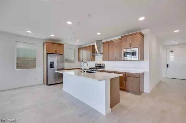 10327 Vonbulin Avenue, Las Vegas, NV 89124