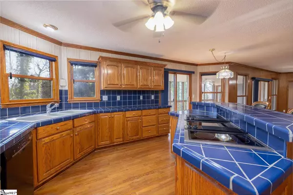 182 Ridge Point Road, Easley, SC 29640