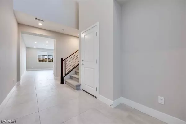 682 Infinity Ridge Street, Las Vegas, NV 89138