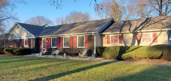 6s335 Concord Road, Naperville, IL 60540