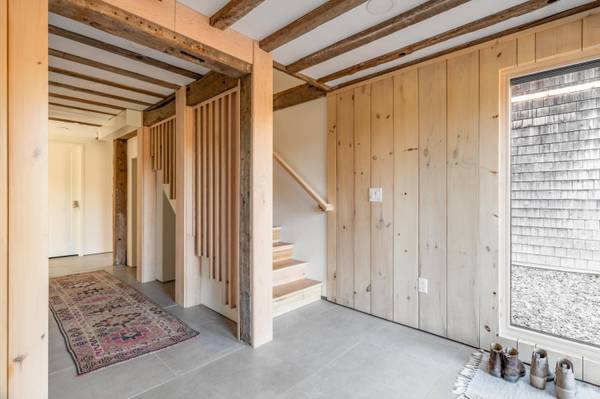 92 Edgecomb RD, Belfast, ME 04915