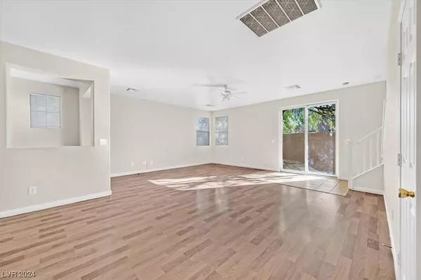 6250 W Arby Avenue #105, Las Vegas, NV 89118