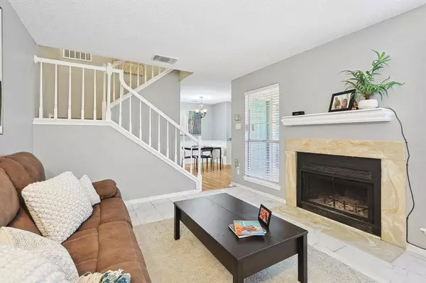 1432 Meadowood Village Drive, Fort Worth, TX 76120