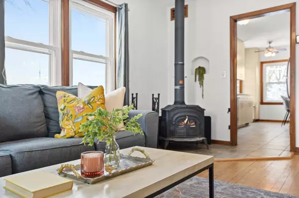 2602 Commercial Avenue, Madison, WI 53704