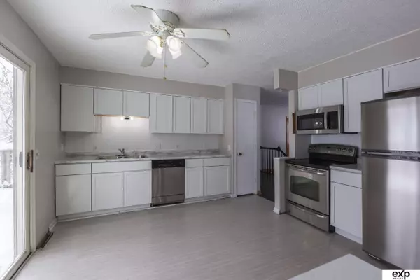 4925 N 55 Street, Omaha, NE 68104