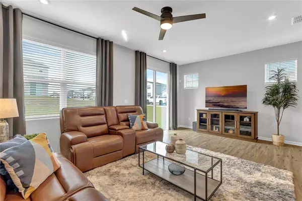 1192 LAKESHORE BREEZE PL, Kissimmee, FL 34747