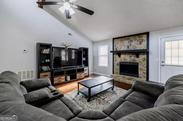 1299 Bugle CT, Hampton, GA 30228