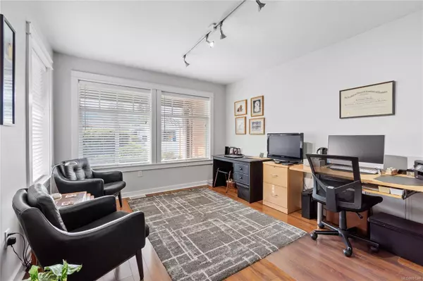 156 Meridian Way, Parksville, BC V9P 2Z2