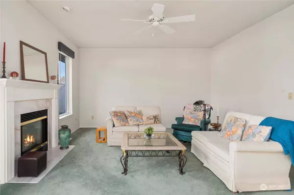 1118 Garden CIR, Fircrest, WA 98466