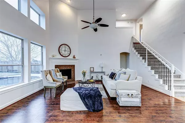 7707 Lakeside Manor, Pearland, TX 77581