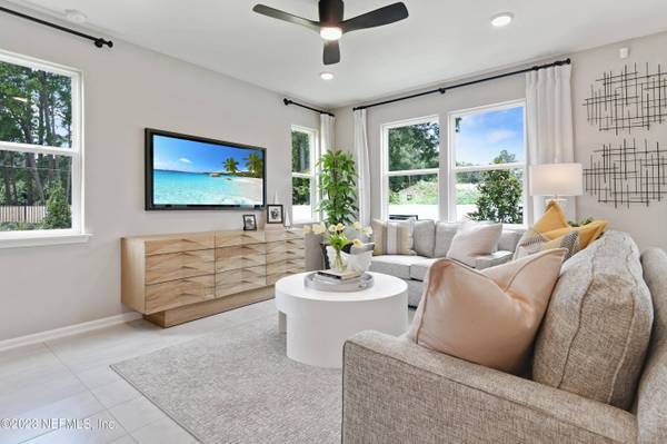 1354 HIGH FALLS DR, Jacksonville, FL 32205