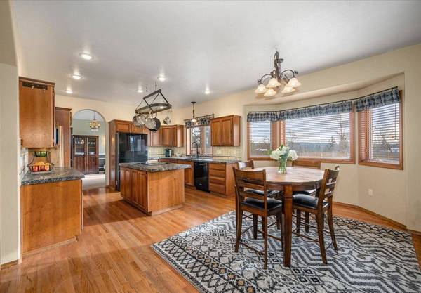 726 E Wellington Dr, Spokane, WA 99208