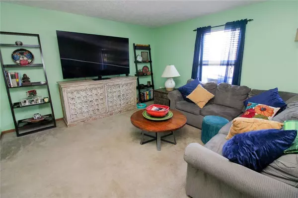 2904 Timberglen Dr, Imperial, PA 15126