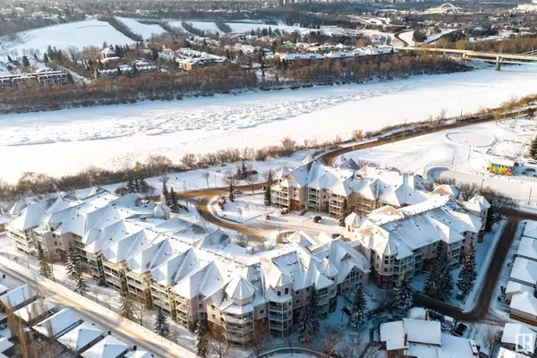 #138 9008 99 AV NW, Edmonton, AB T5H 4M6