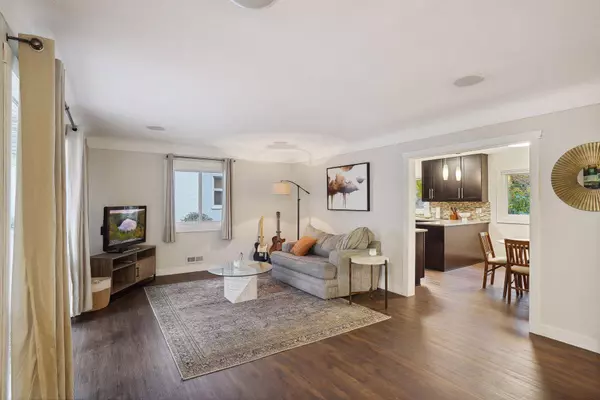 4261 France AVE N, Robbinsdale, MN 55422