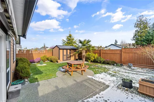 156 Meridian Way, Parksville, BC V9P 2Z2