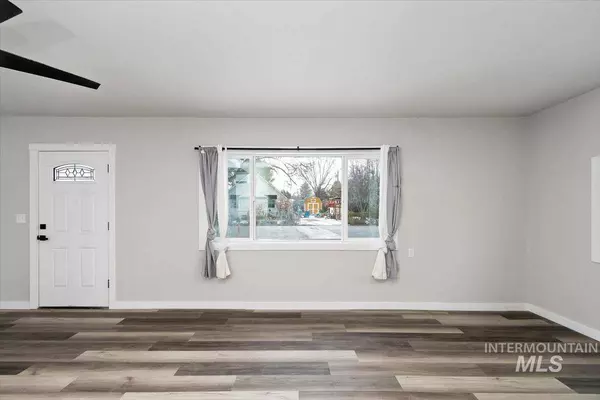 110 E 3rd Street North, Middleton, ID 83644