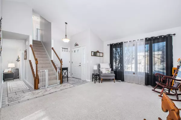 456 E Valleyview DR, Bartlett, IL 60103