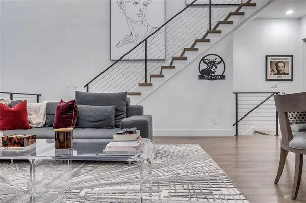 4616 Manett Street, Dallas, TX 75204